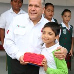 "Con programa de becas municipales, en Tampico nadie se queda sin estudiar": Gustavo Torres