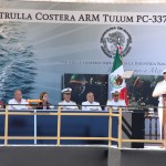 Acompaña alcalde Gustavo Torres Salinas al gobernador Egidio Torre Cantú en ceremonia de botadura de la patrulla costera Tulum