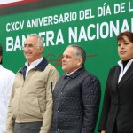 La Bandera símbolo de independencia, honor e integridad de nuestro territorio: Gustavo Torres
