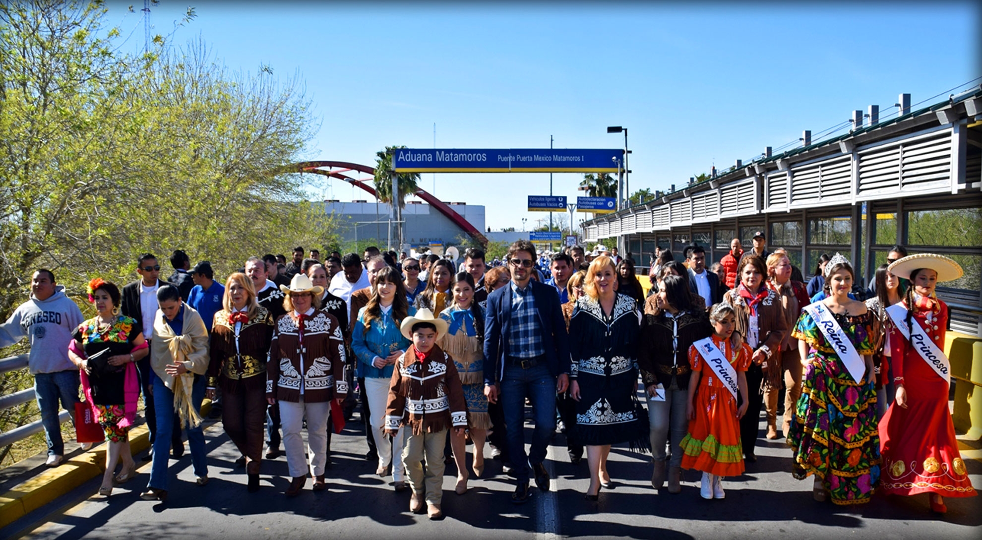 Matamoros y Brownsville celebran lazos de hermandad en Saludo Binacional Matamoros y Brownsville celebran lazos de hermandad en Saludo Binacional