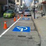 Realiza Dirección de Tránsito de Tampico mantenimiento en semáforos y renovación de señalamientos viales