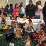 Pasean mujeres entre la equidad y cultura de México