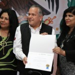Entrega reconocimiento la Unidad Académica de Ciencias Jurídicas y Sociales de la UAT al alcalde Gustavo Torres Salinas