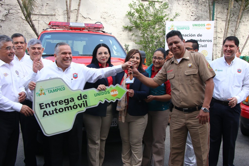 Entregan 3 vehículos a la Dirección de Protección Civil y a Bomberos de Tampico
