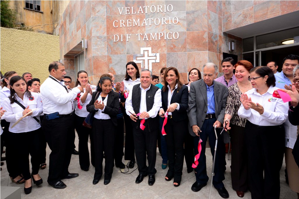 Reinaugura Silvia Alcaraz de Torres el Velatorio Crematorio DIF Tampico