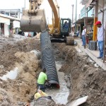 Realizan estado y municipio la introducción de infraestructura hidrosanitaria y pluvial en la calle Héroes de Nacozari