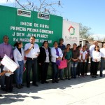 Coloca Alcalde la primera piedra de desayunador