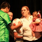 Asiste Verónica a festival artístico del CAM Club Rotario