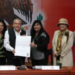 Entrega reconocimiento la Unidad Académica de Ciencias Jurídicas y Sociales de la UAT al alcalde Gustavo Torres Salinas