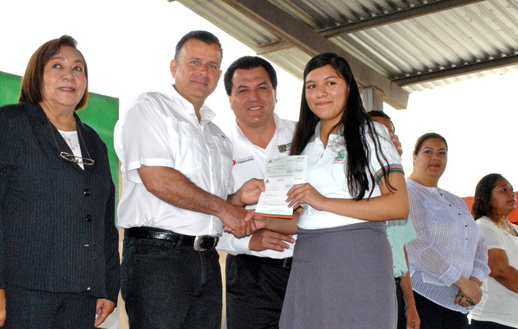 Invertir en educación es la mejor inversión: Pablo