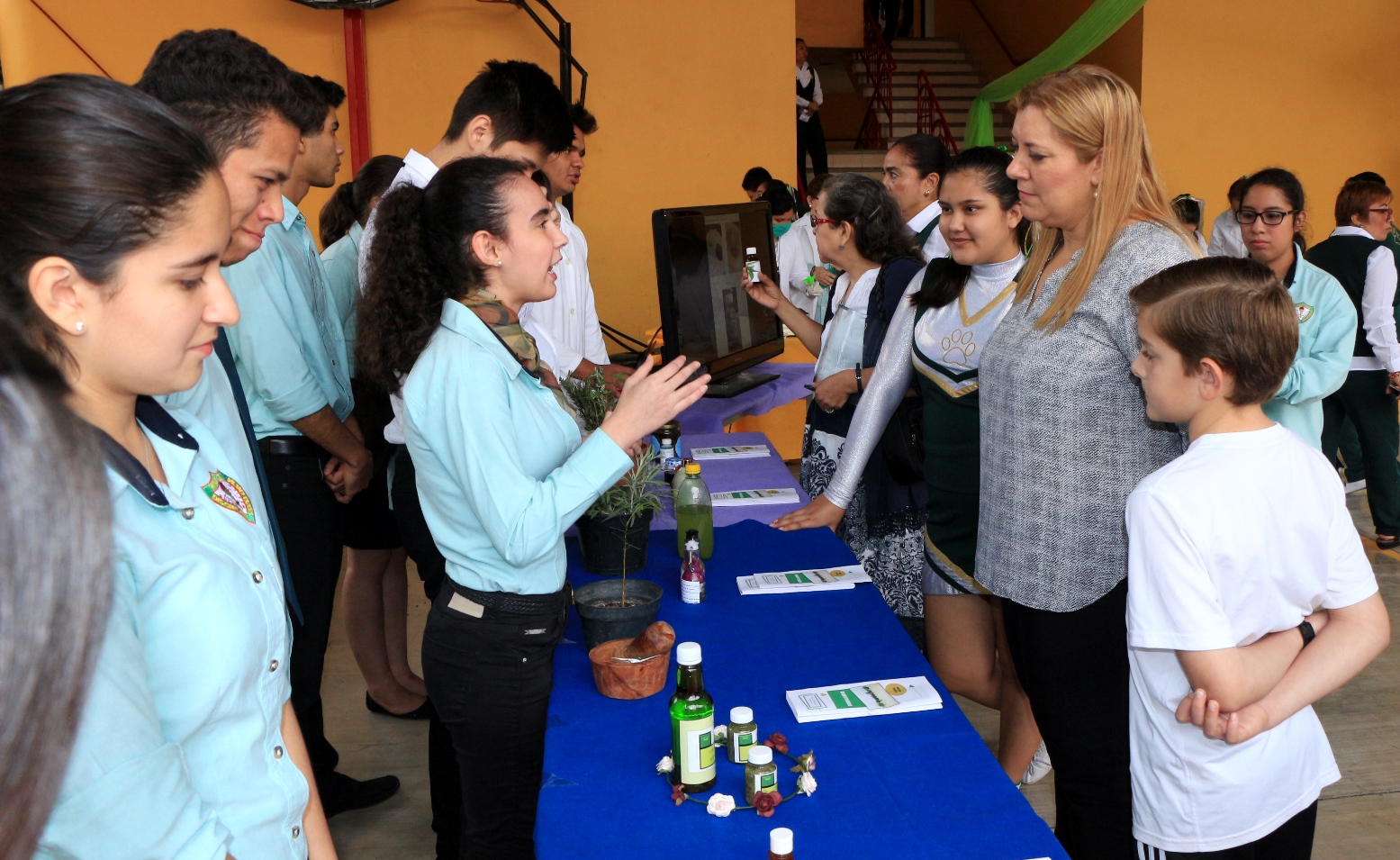 Inaugura Verónica XI Semana Cultural y Deportiva del Colegio México