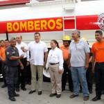 Entrega Pablo a Bomberos camión donado por Pemex