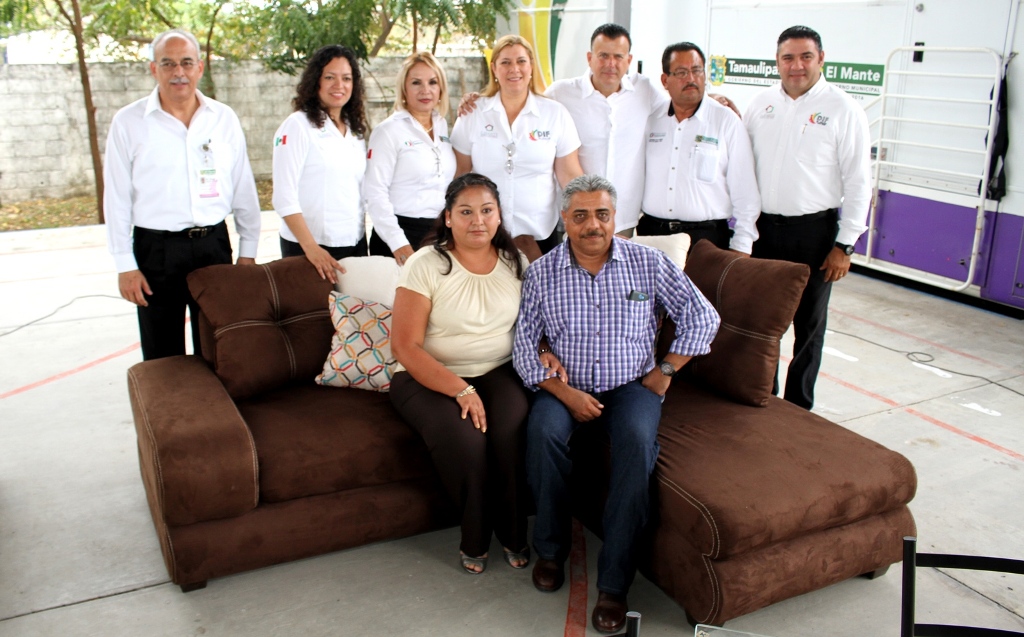 Campaña de matrimonios colectivos propicia 67 familias fuertes