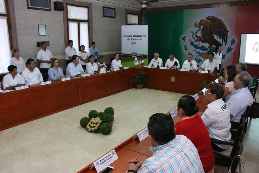 Dona Gobierno de Tampico, lote de hemeroteca municipal a Ciudad Madero