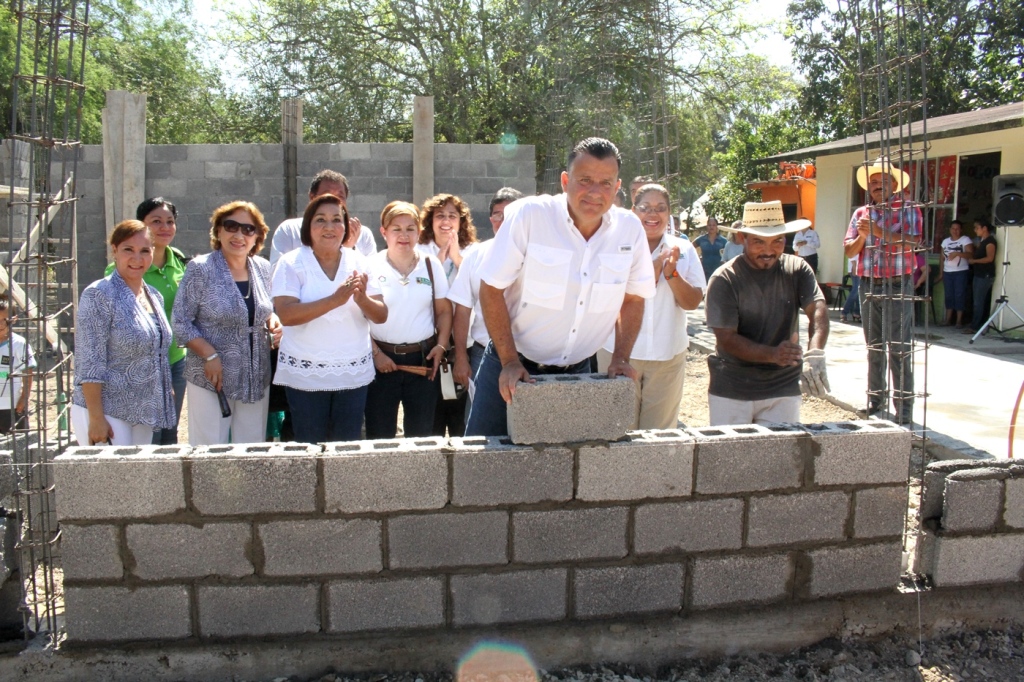 Arranca Pablo más acciones de desayunadores en la Zona Cañera