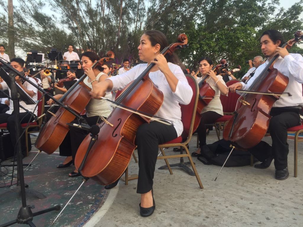 Ofrece OSUAT concierto en la plaza 18 de Marzo de la colonia Tamaulipas