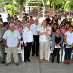 Reciben grupos vulnerables estímulos económicos del DIF