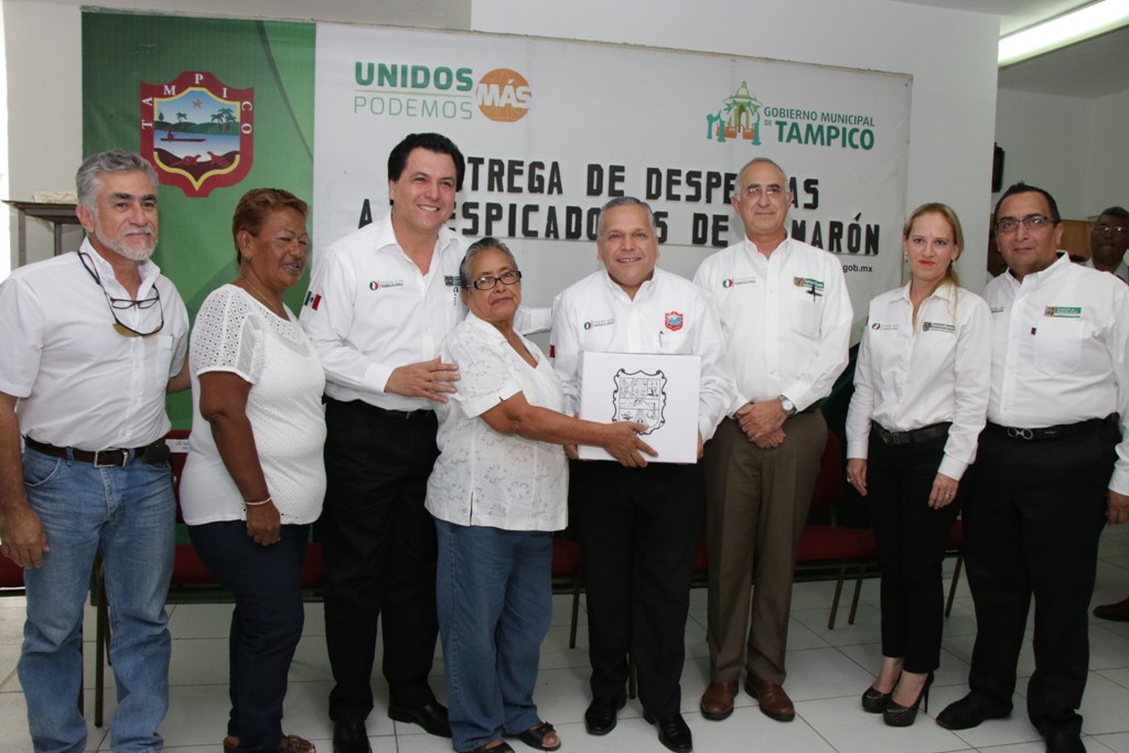 Entregan estado y municipio apoyos a despicadoras de Tampico