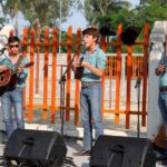 Disfrutan mantenses de gran huapangueada en Balneario La Difusora