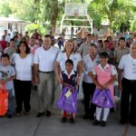 Entregan Pablo y Verónica estímulos educativos de Pannarti