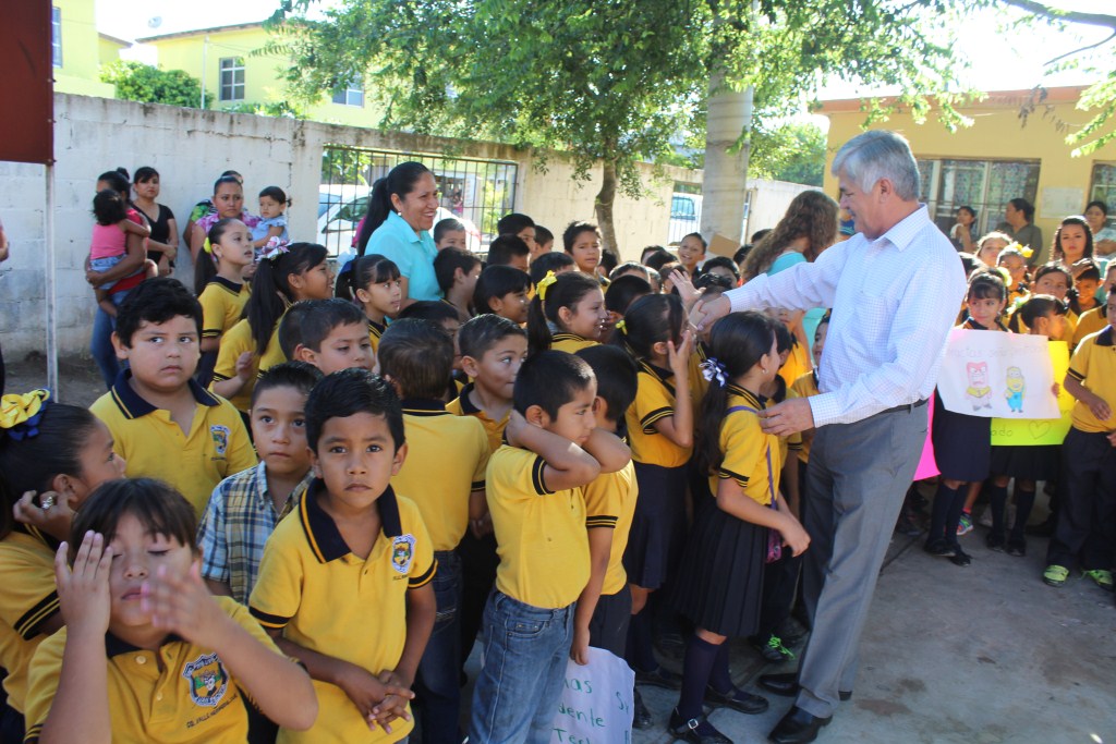 Arranca JLHC obra de techumbre en la escuela Juan Escutia