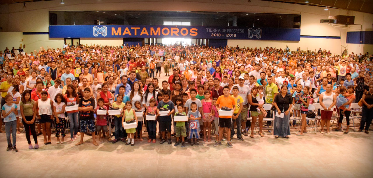 Entrega Lety Salazar zapatos y mochilas a mas de 14 mil familias Entrega Lety Salazar zapatos y mochilas a mas de 14 mil familias