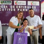 Entregan Pablo y Verónica estímulos educativos de Pannarti