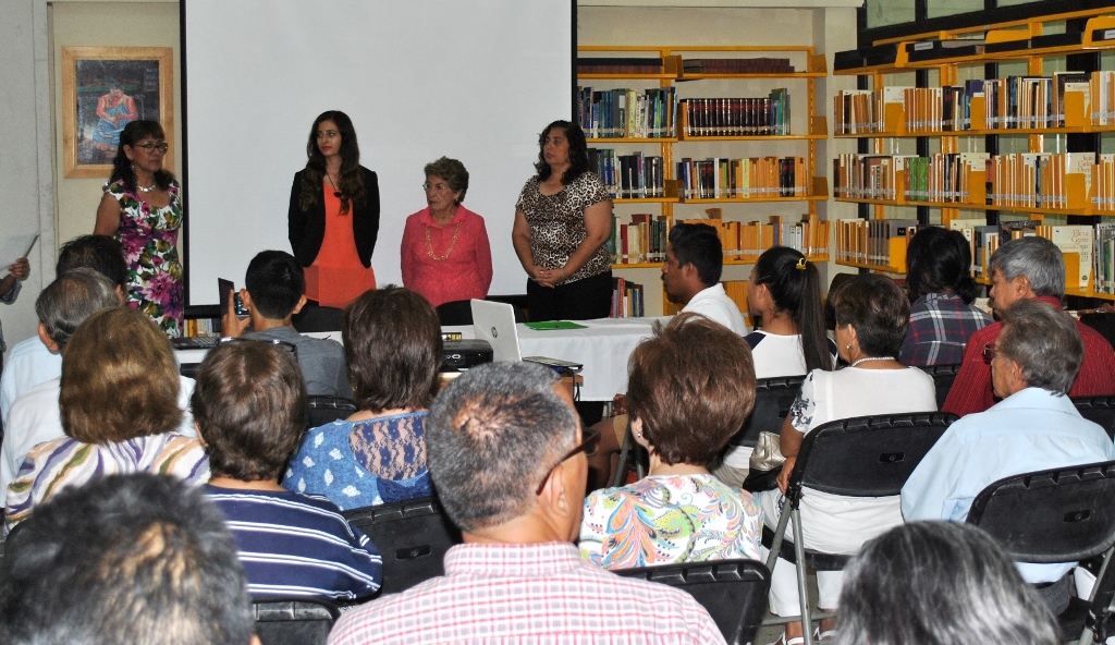 Imparten conferencia “Profesionalización de las Artes”