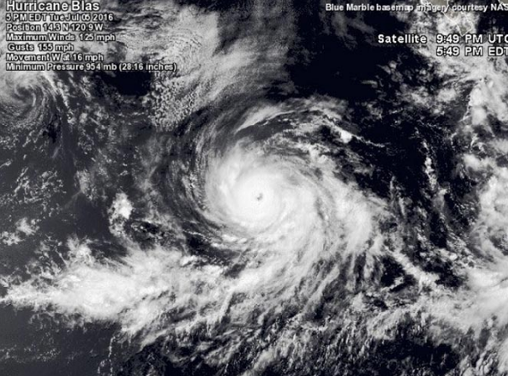 Prevén que 'Blas' se convierta en huracán categoría 4 este miércoles