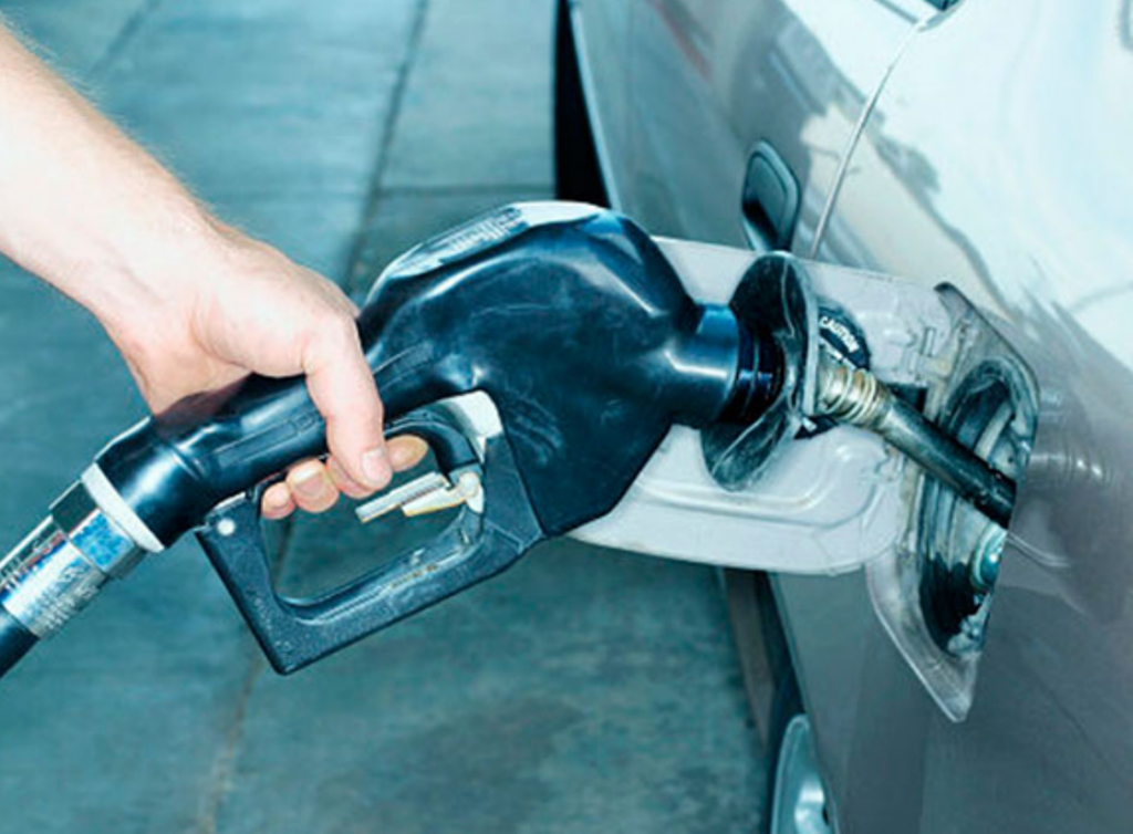 Se paga por gasolina 40% de impuestos; desde 2015, sin subsidio