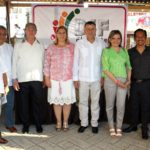 Recorren autoridades el tianguis artesanal