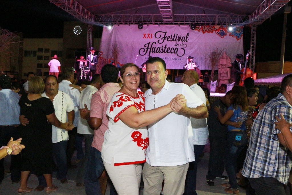 Los Norteños de Río Bravo dan colorido y alegría el Festival Los Norteños de Río Bravo dan colorido y alegría el Festival