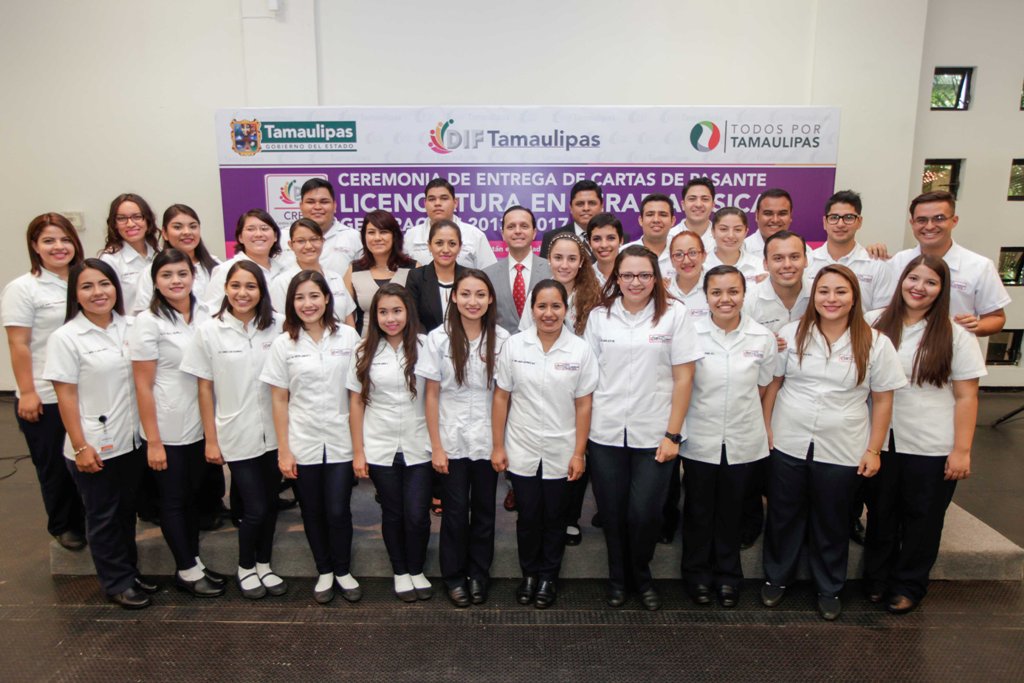 Entrega DIF Tamaulipas nueva generación de graduados en Terapia Física