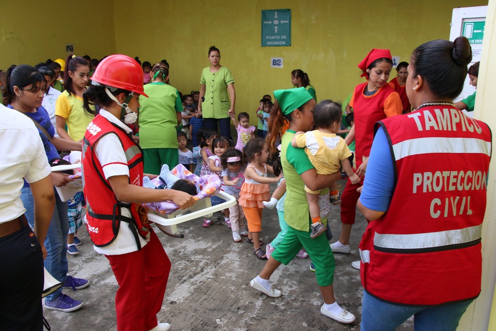 Realiza Protección Civil simulacros en planteles educativos