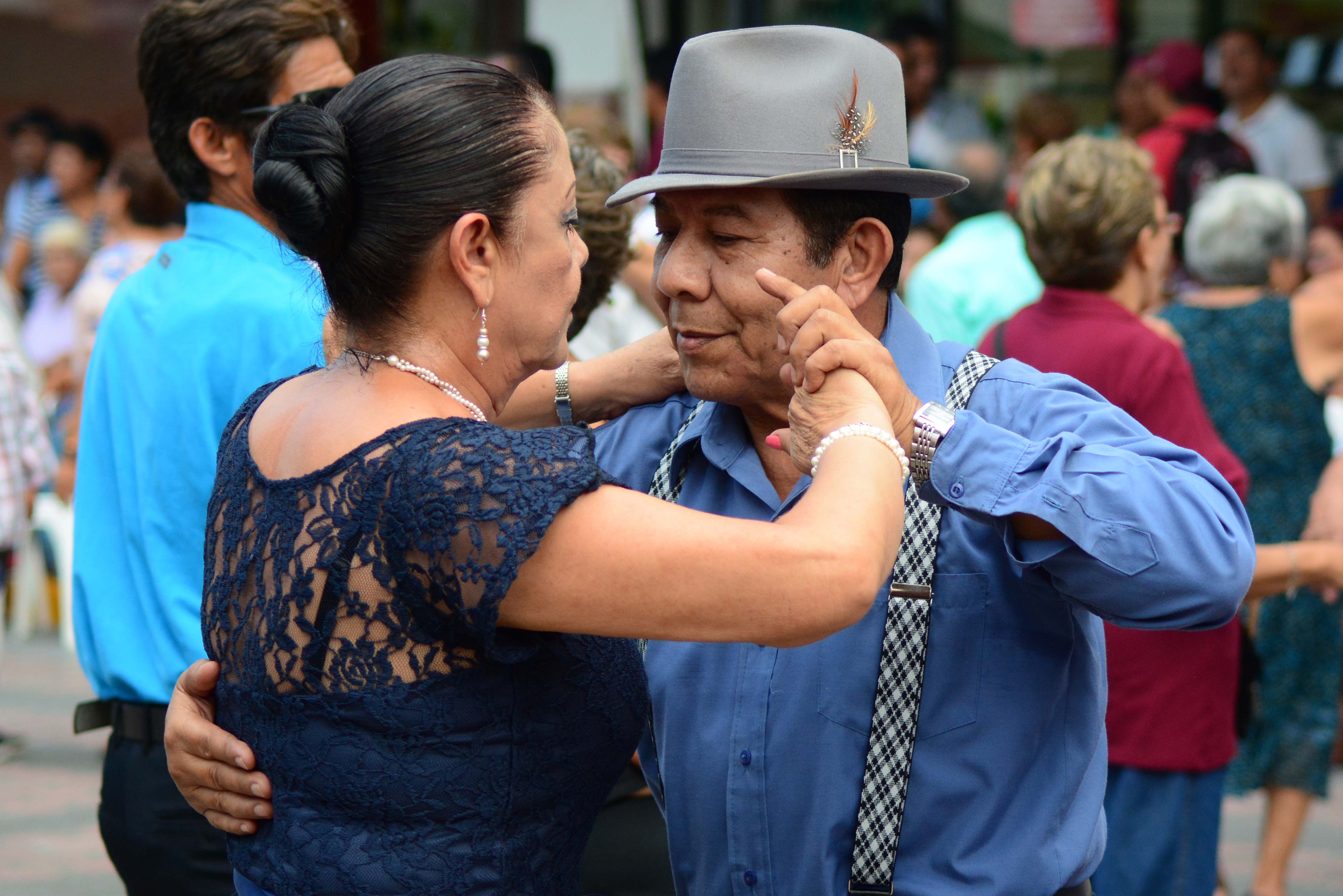 Invita DIF Tampico al Gran Baile del Adulto Mayor