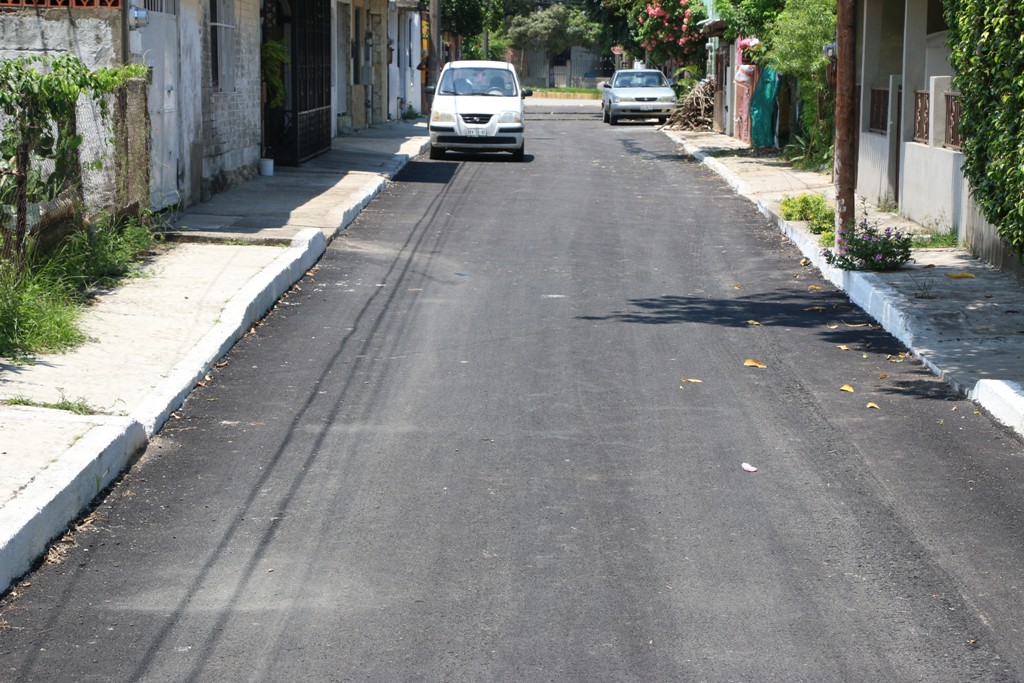 Avanza Gustavo Torres con más obras de pavimentación
