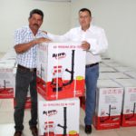 Gestiona Alcalde dotación de aspersoras a productores Gestiona Alcalde dotación de aspersoras a productores