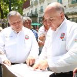 Supervisa Gustavo Torres avance de trabajos de rehabilitación de la plaza de Armas