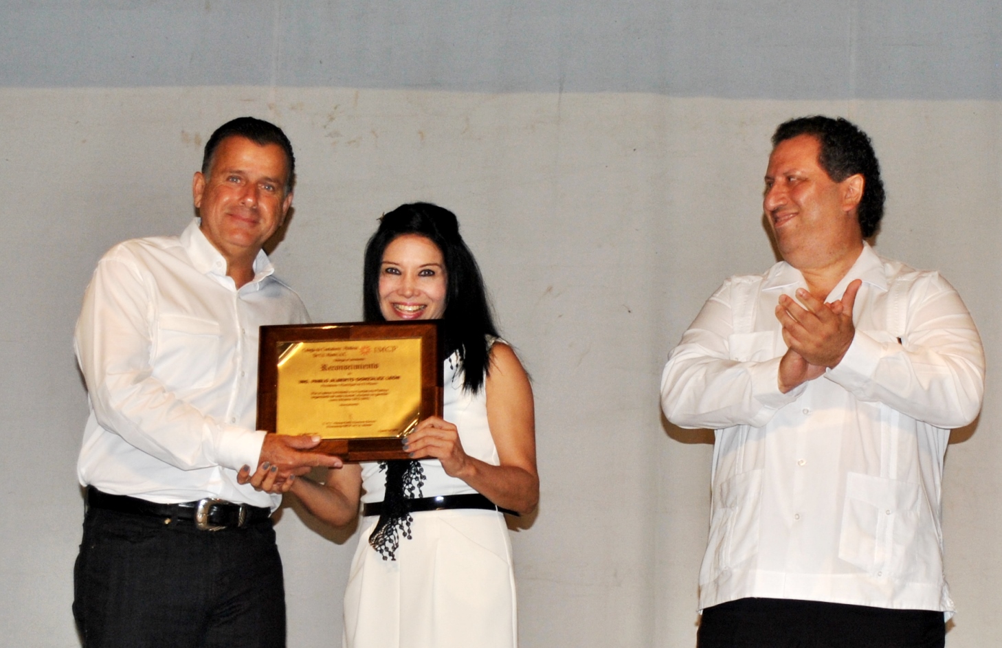 Reconocen contadores Gobierno incluyente de PGL Reconocen contadores Gobierno incluyente de PGL