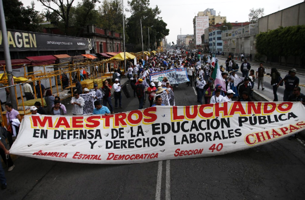 CNTE marcha a San Lázaro contra el informe de Peña