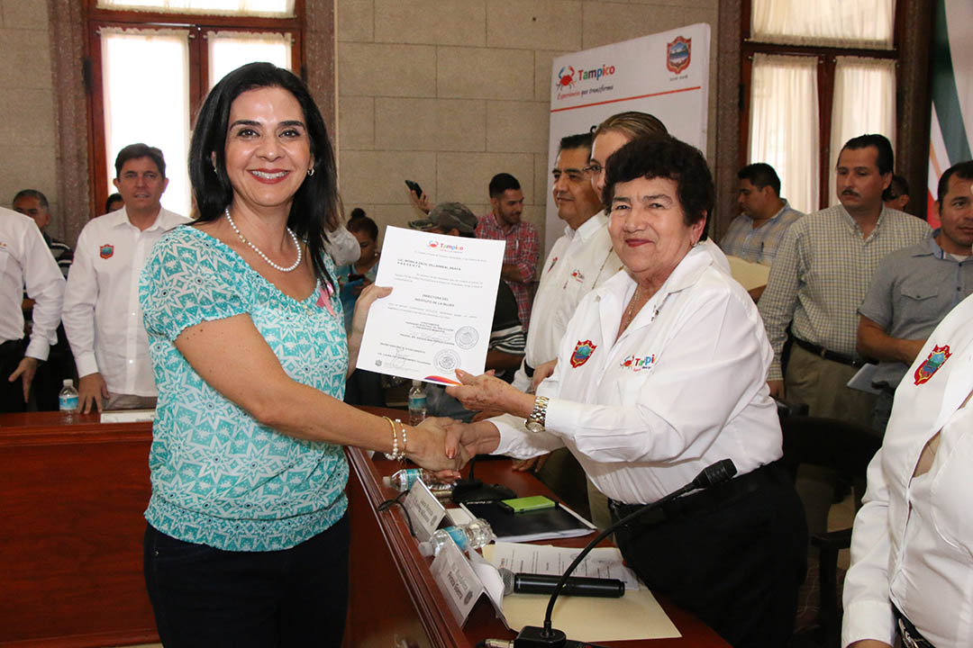 Entrega Ayuntamiento de Tampico nombramientos a directores municipales