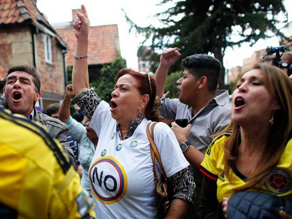 Rechazan en Colombia acuerdo de paz entre gobierno y las FARC