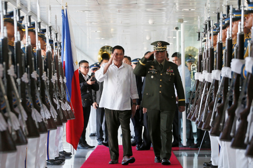 EU no debe tratar a Filipinas "como un perro con una correa": Duterte EU no debe tratar a Filipinas "como un perro con una correa": Duterte