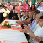 Acude Magdalena Peraza al 80 aniversario de la primaria Mártires de la Revolución