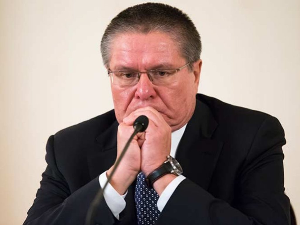 Arrestan en Rusia al ministro de Economía por recibir soborno
