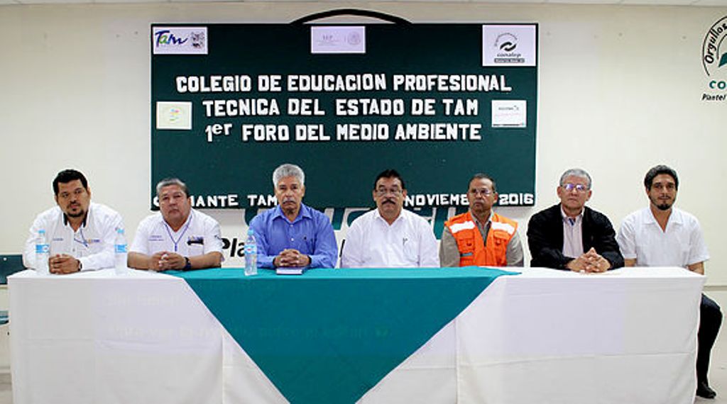 Gobierno municipal brinda apoyo a el primer foro Del Medio Ambiente organizado por CONALEP