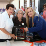 Acude Magdalena Peraza al 80 aniversario de la primaria Mártires de la Revolución