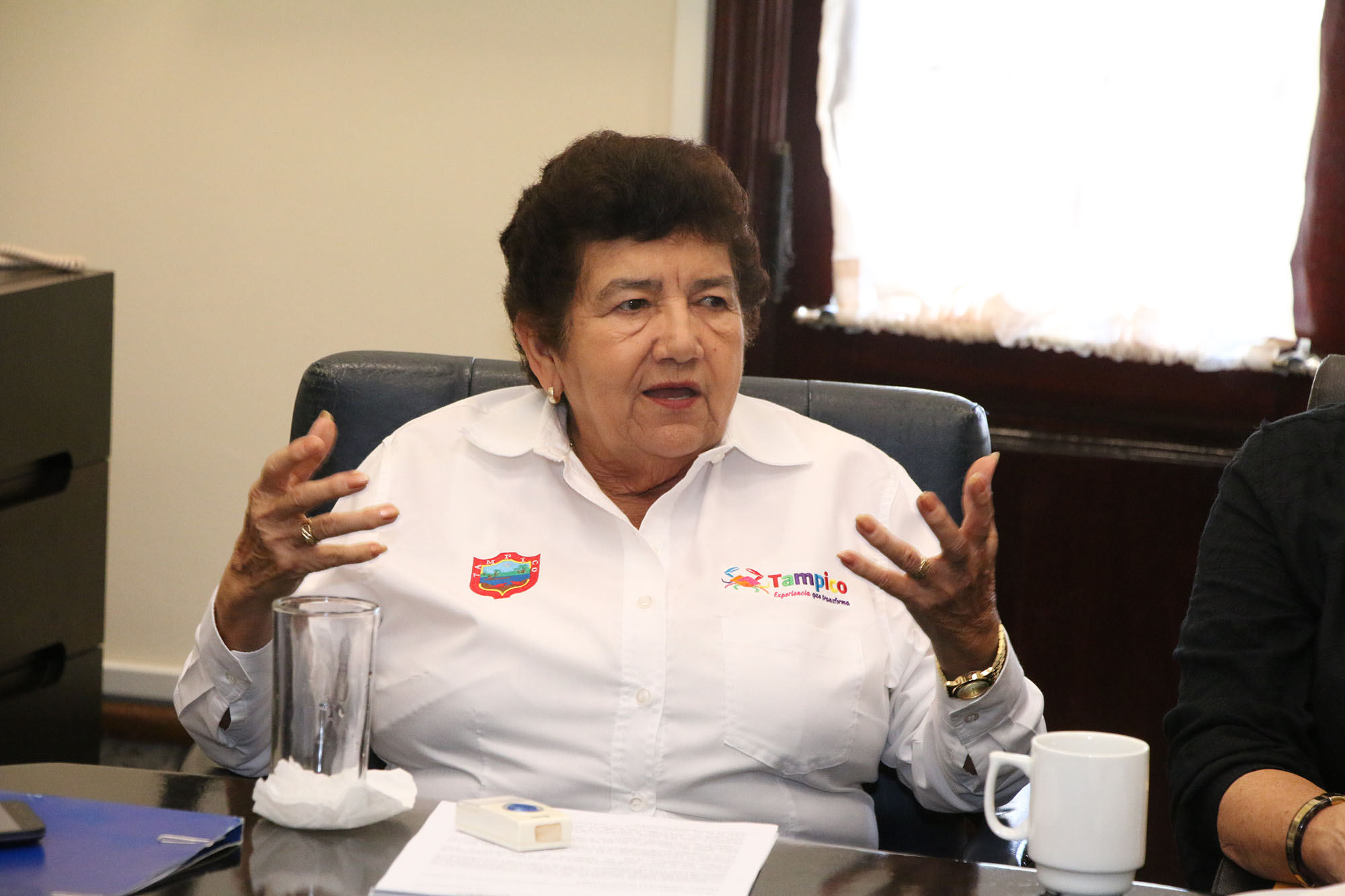 Acuerda Magdalena Peraza reducir tiempo de remodelación de la Plaza de Armas