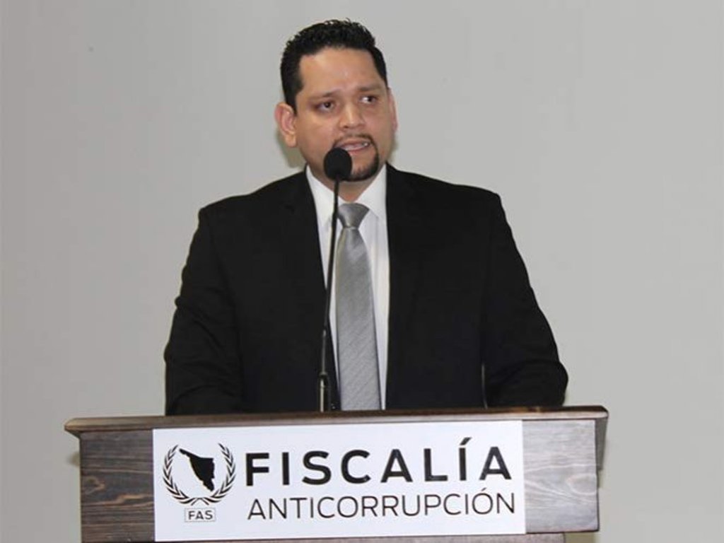 Interpol va contra 19 colaboradores cercanos de Guillermo Padrés