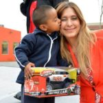Festeja Maki con posada y regalos a niños de casas hogar